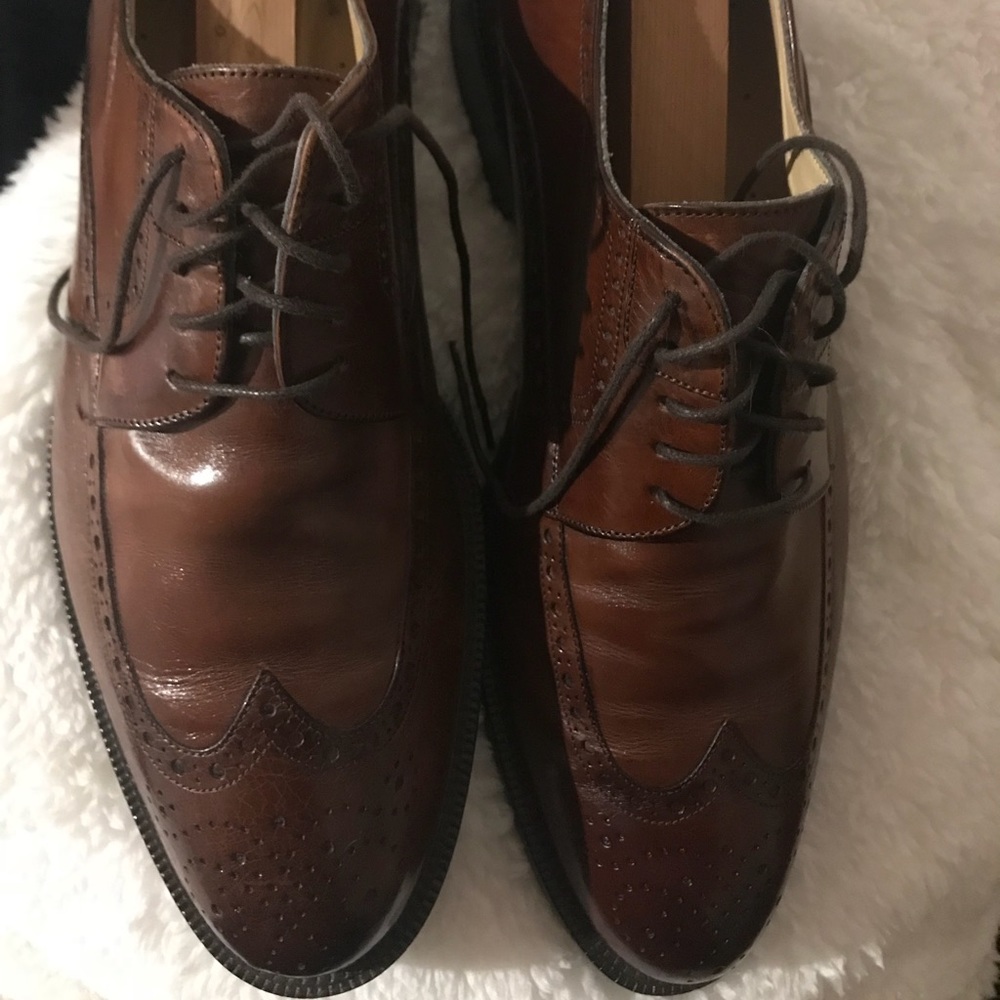 Men’s Johnston & Murphy wingtips - great condition
